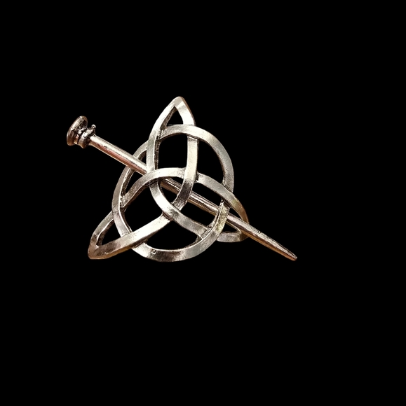 Accessories - Celtic Silvertone Hair Pin NWOT